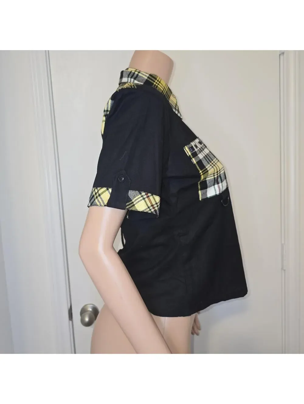 Dead Threads Women's Black Yellow Tartan Plaid Punk Blouse Sz M Collared Alt - Picture 3 of 12
